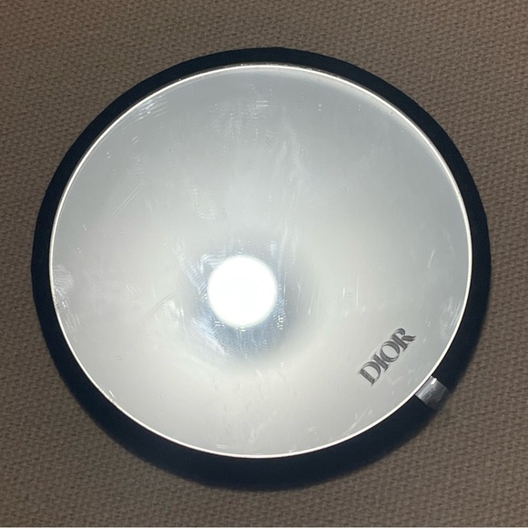(1) DIOR Mirror W/ Free Gift - Picture 2 of 3
